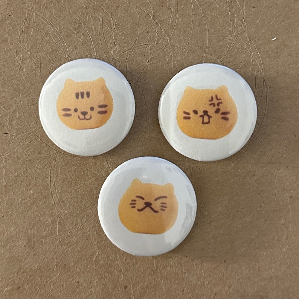 1.25in. Cute Cat Face Button Set